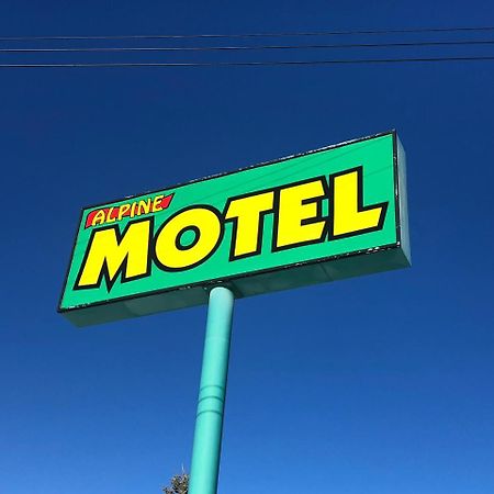 Alpine Motel Rocky Mountain House Exteriör bild