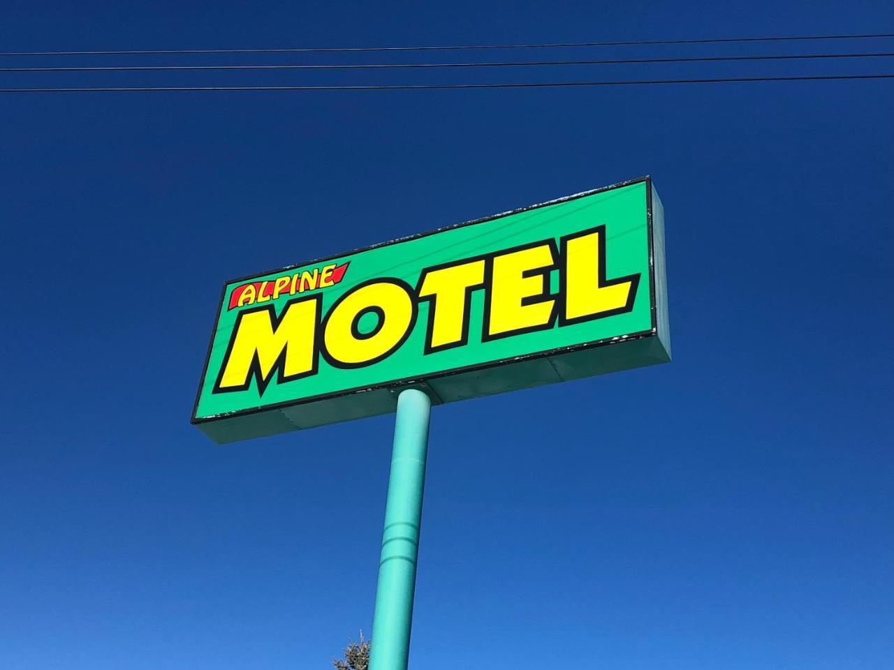 Alpine Motel Rocky Mountain House Exteriör bild